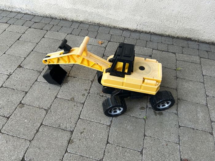 Excavator