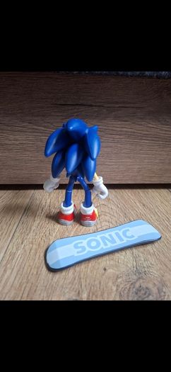 Sonic figure