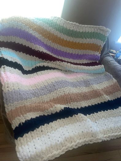Custom Handmade Chunky Knit Blankets Available
