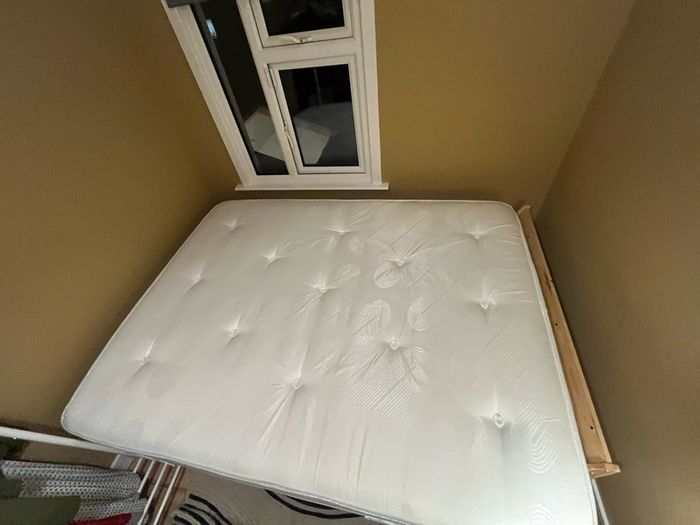 Mattress (king)
