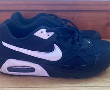 Nike Air Max IVO Trainers