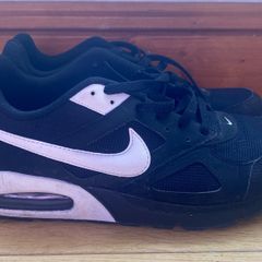 Nike Air Max IVO Trainers