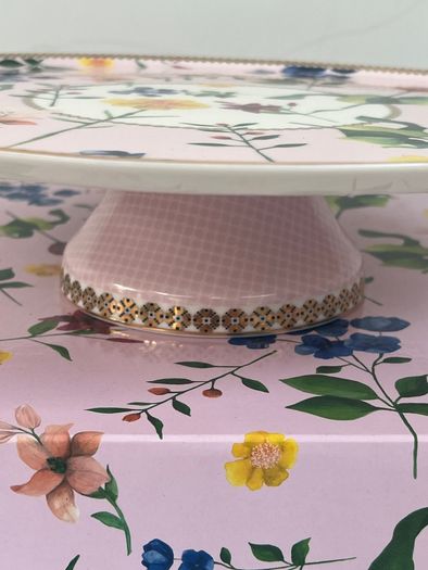 Maxwell Williams Cake Stand