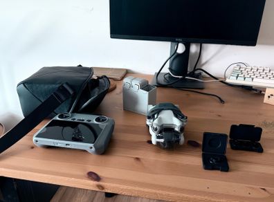 DJI Mini 4 Pro Fly More Combo (RC 2) + ND filters + Wide-angle lens: barely used