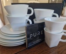 Pure Nespresso cups & saucers
