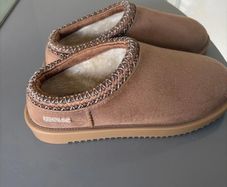Regatta mules
