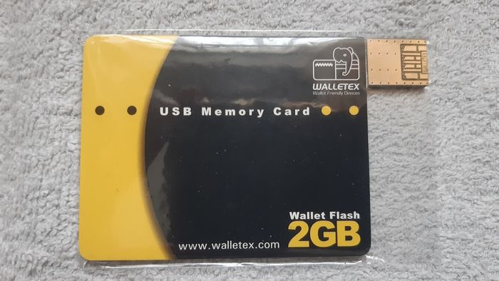 Walletex Wallet Flash Credit Card USB 2.0 Flash Drive Memory 2GB