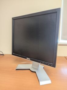 Dell UltraSharp 17 inch LCD Monitor  VGA  DVI