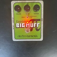 Electro Harmonix Bass Big Muff Pi Fuzz Pedal