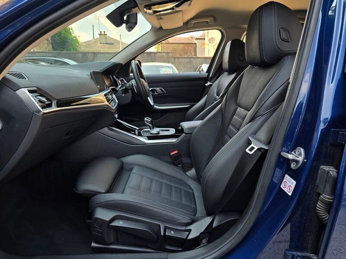 BMW 330e Sport Pro