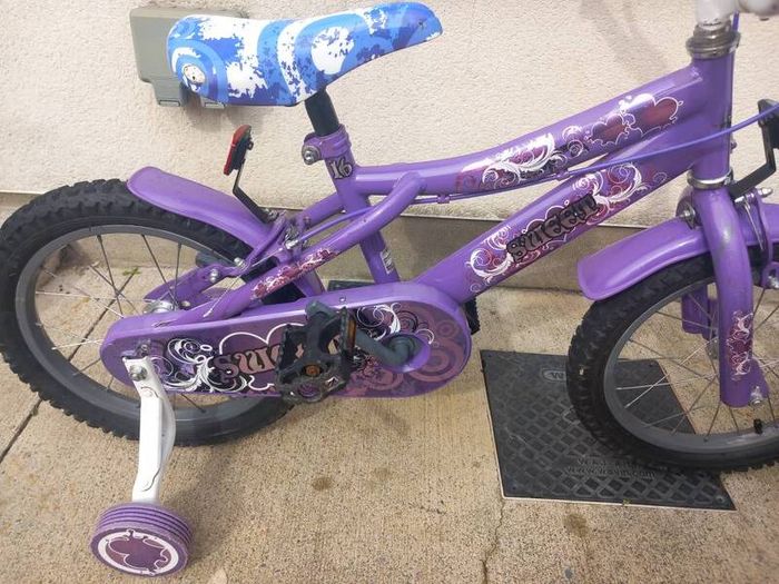 Kids sweet bike size 16 inch wheels