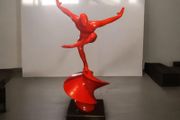 KARE DESIGN large statue