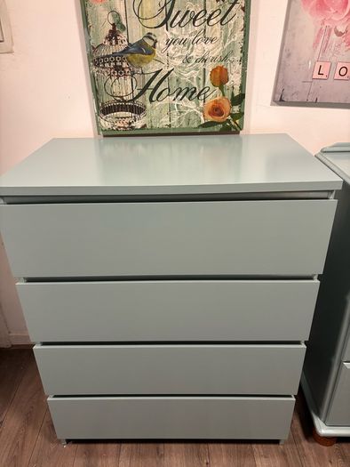 Chest of drawers