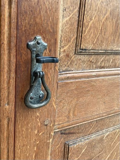 Early 20th Century Arts and Crafts Oak Cabinet - Warehouse and Showroom Open Saturday 18th April 12 til 4pm Eircode R95T227