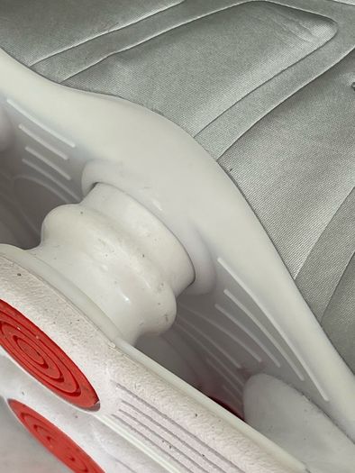 Nike Shox R4