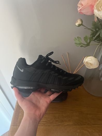 Nike air max 95s "black" size 8 men's