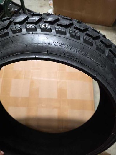 Black cat tires 20 times 4.0