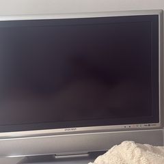 tv sharp 32in