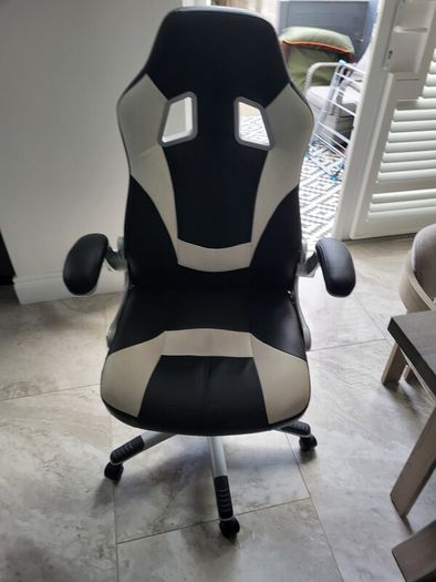 Gaming chair