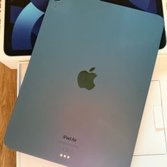 Apple iPad Air 5th Gen 64GB 10.9 inch