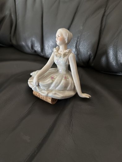 Royal Doulton The Ballerina porcelain figurine "Summer Rose
