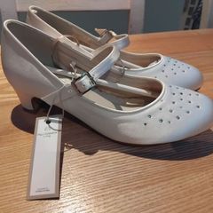 Paul Costello New Ivory Communion Shoes Size 2