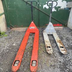Selection of pallet trucks