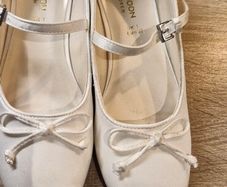 monsoon ivory shoes size 1