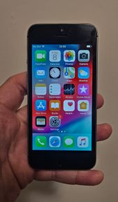 iPhone 5s - Fully Functional - Factory Reset & iCloud Unlocked