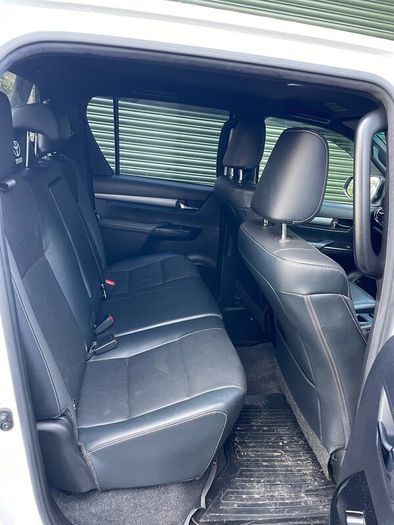 Toyota Hilux 2.8 Invincible No Vat