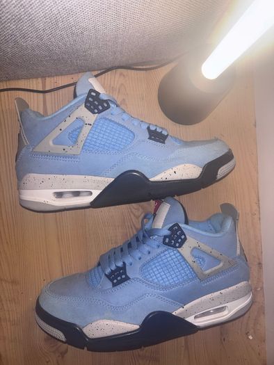 Jordan 4s