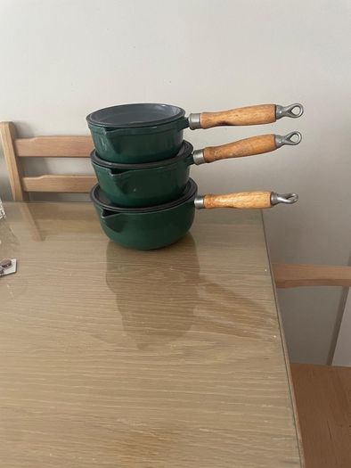 Green cast iron saucepans