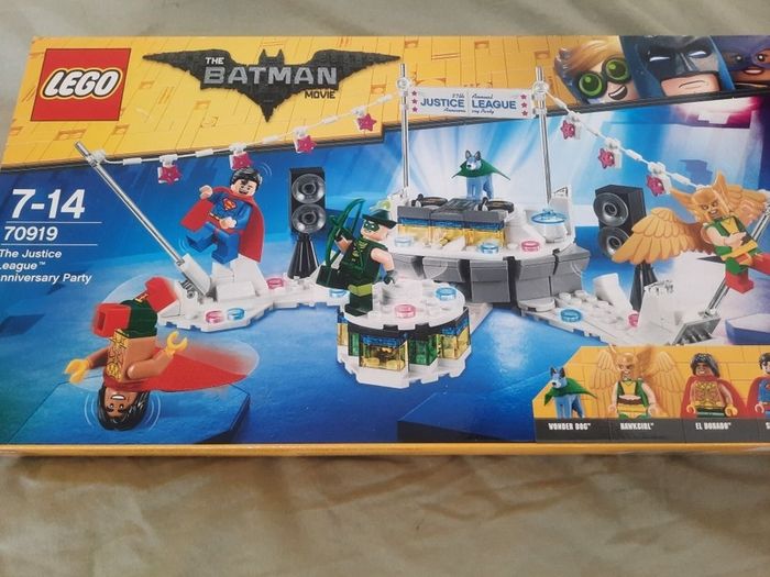 lego 70919 justice league anniversary party