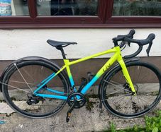 Womens bike Liv Avail AR 2