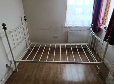 Metal Frame Single Bed