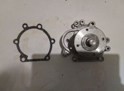 Toyota Landcruiser / Hi Ace / Dyna Water Pump.