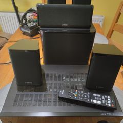 Yamaha YHT1840 5.1 surround system - receiver + speakers + subwoofer