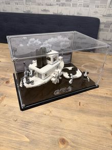 Lego Steamboat Willie 21317 with Wicked Brick Display Case