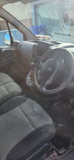 2018 Peugeot Partner   CVRT 2027  4,450 ONO