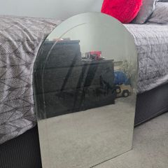 Mirror arched
