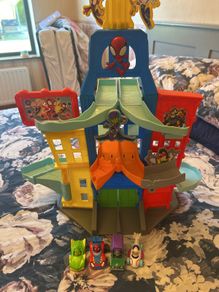 Spidey and friends metal city race track