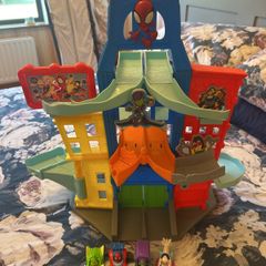 Spidey and friends metal city race track