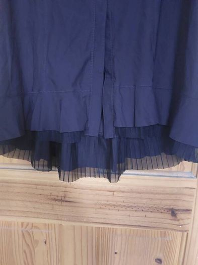 Deca label petticoat style top (free postage)