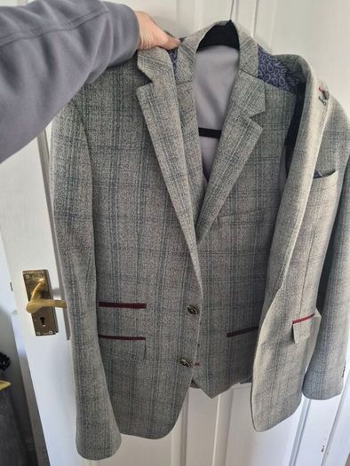 Robert Simpson Collection 3 piece Suit