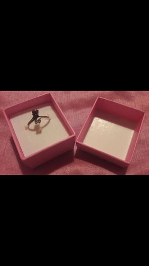 Silver Purple Stone Ring With A Bow