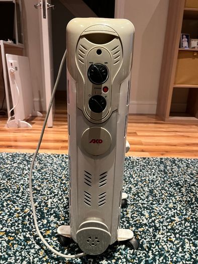 Electric oil filled radiator