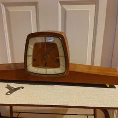 Vintage 1960s Mauthe German Chiming Mantel Clock