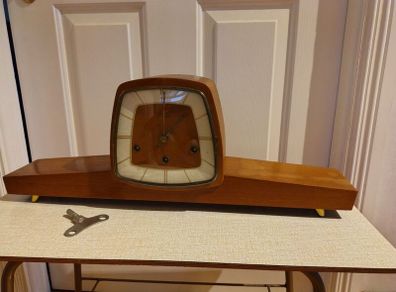 Vintage 1960s Mauthe German Chiming Mantel Clock