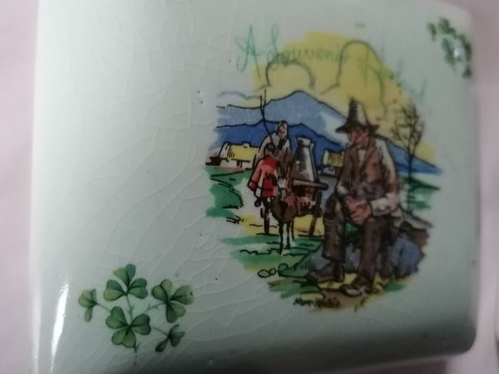 'A Souvenir from Ireland' Trinket Box