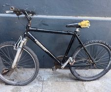Free bike, at a guess 18"